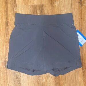 NWT Women’s Small Columbia shorts
